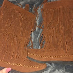 Brown tassel boots 🥰